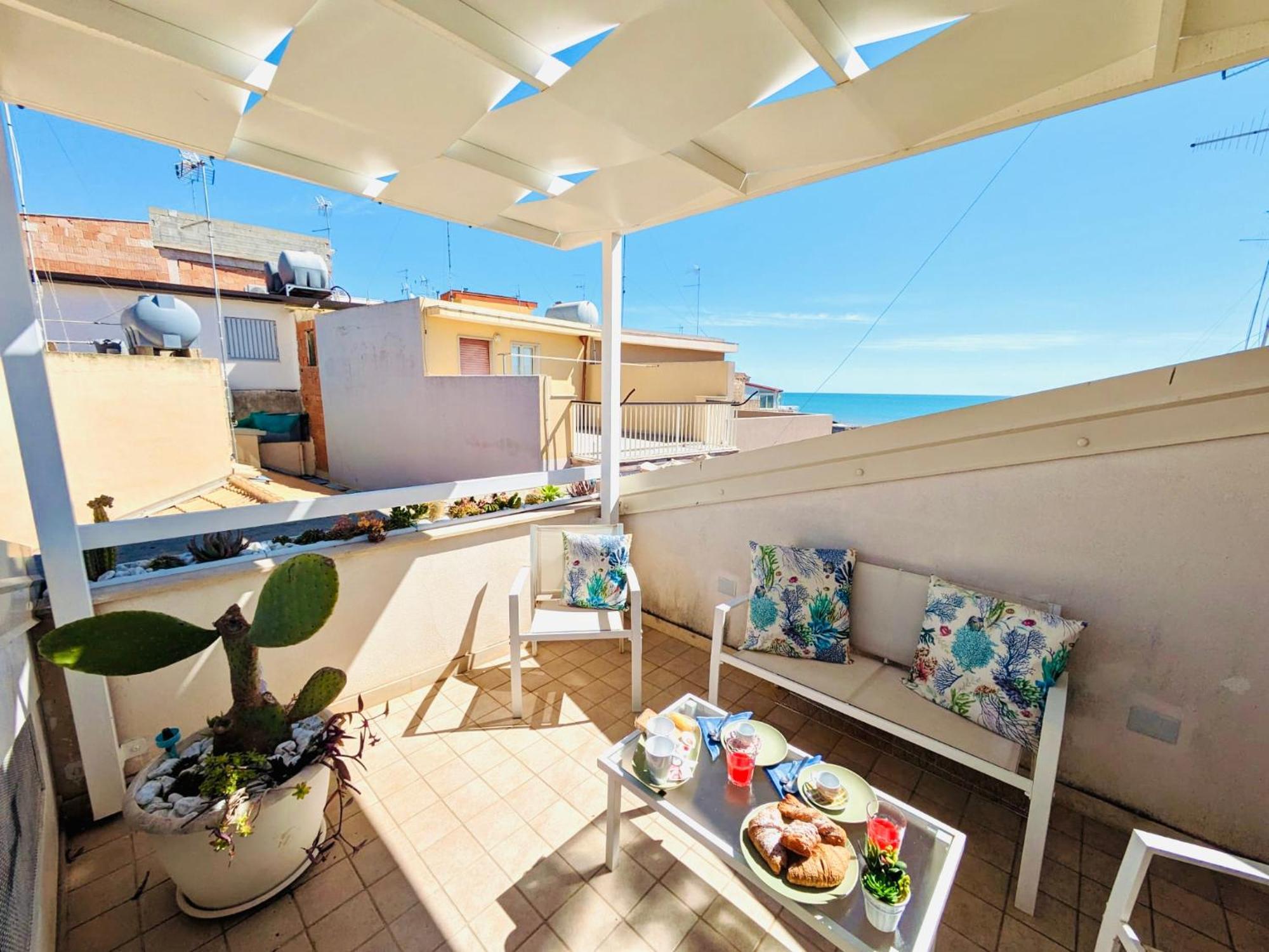 Mare Del Sud , Lovely Apartment With Sea View Pozzallo Kültér fotó